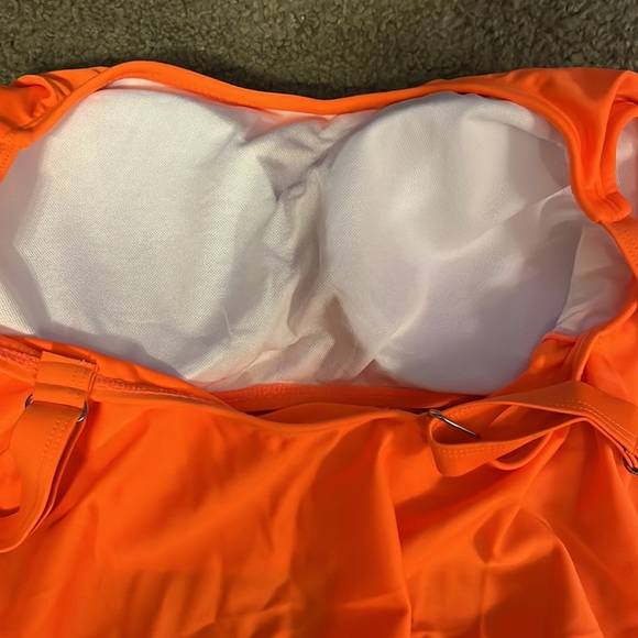 Women’s bathing suit size large - Picture 6 of 7